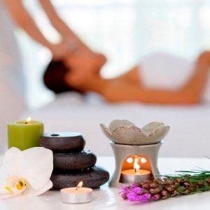 Four Hand Massage in Mulund Mumbai